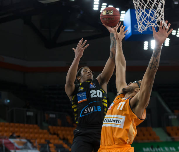 戴维森以 戴维森以